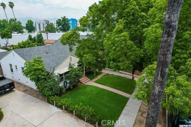 339 El Bonito Avenue, Glendale, California 91204