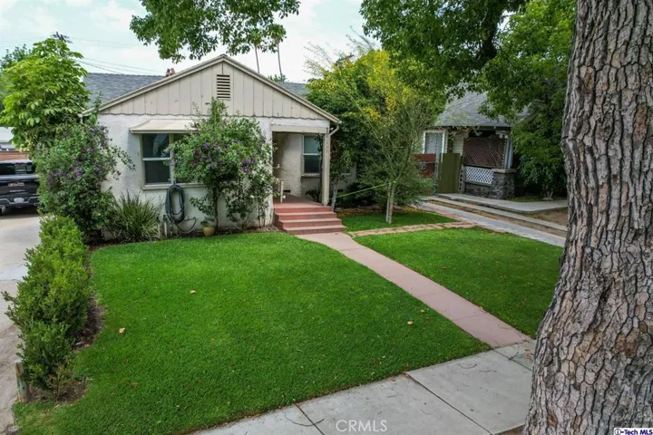 339 El Bonito Avenue, Glendale, California 91204