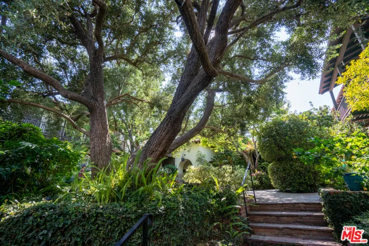 10966 Strathmore Drive 9, Los Angeles, California 90024