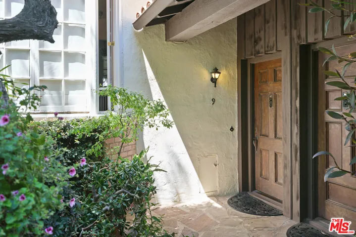 10966 Strathmore Drive 9, Los Angeles, California 90024