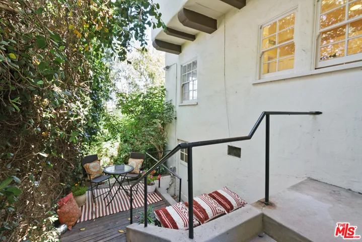 10966 Strathmore Drive 9, Los Angeles, California 90024