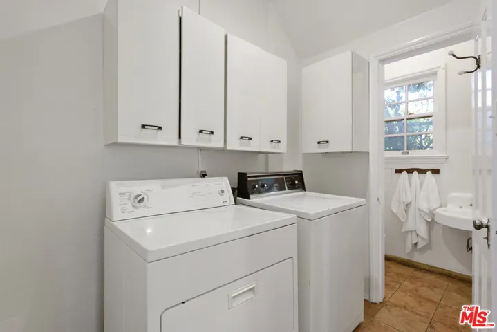 10966 Strathmore Drive 9, Los Angeles, California 90024
