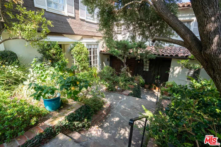 10966 Strathmore Drive 9, Los Angeles, California 90024