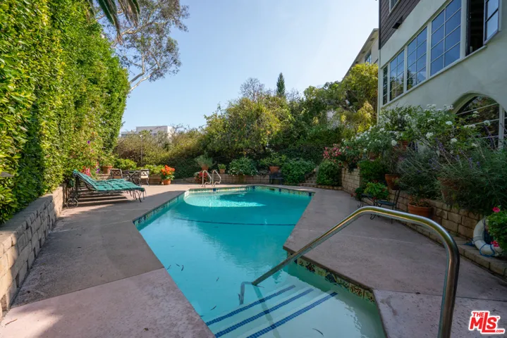 10966 Strathmore Drive 9, Los Angeles, California 90024