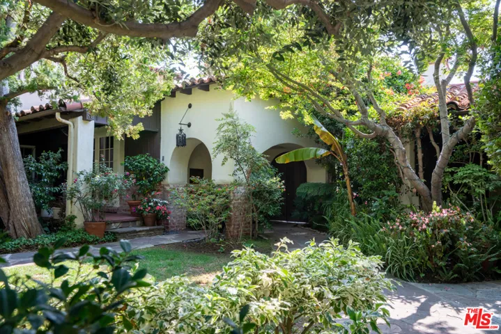 10966 Strathmore Drive 9, Los Angeles, California 90024