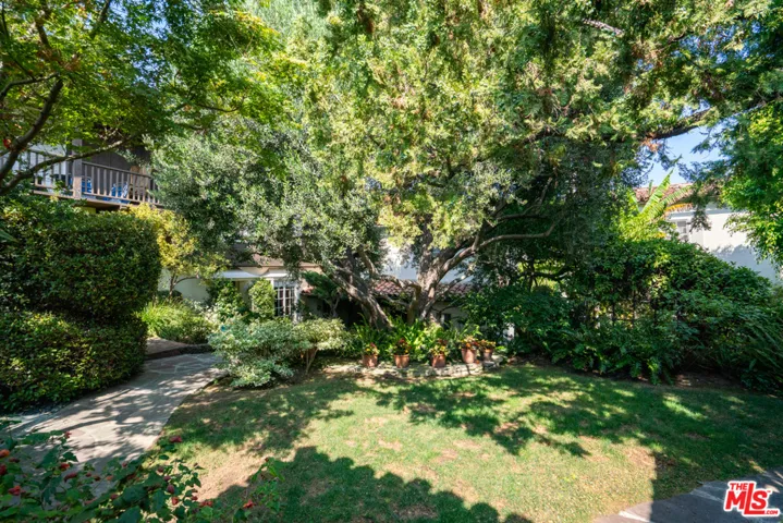 10966 Strathmore Drive 9, Los Angeles, California 90024