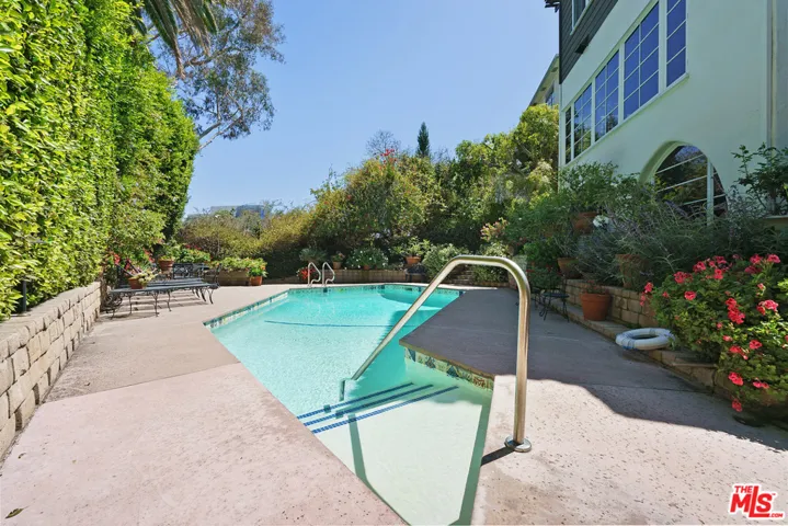 10966 Strathmore Drive 9, Los Angeles, California 90024