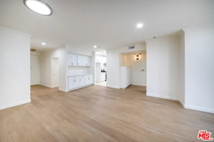 333 Westminster Avenue 104, Los Angeles, California 90020
