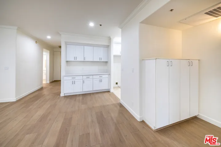333 Westminster Avenue 104, Los Angeles, California 90020