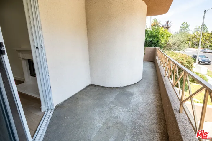 333 Westminster Avenue 104, Los Angeles, California 90020
