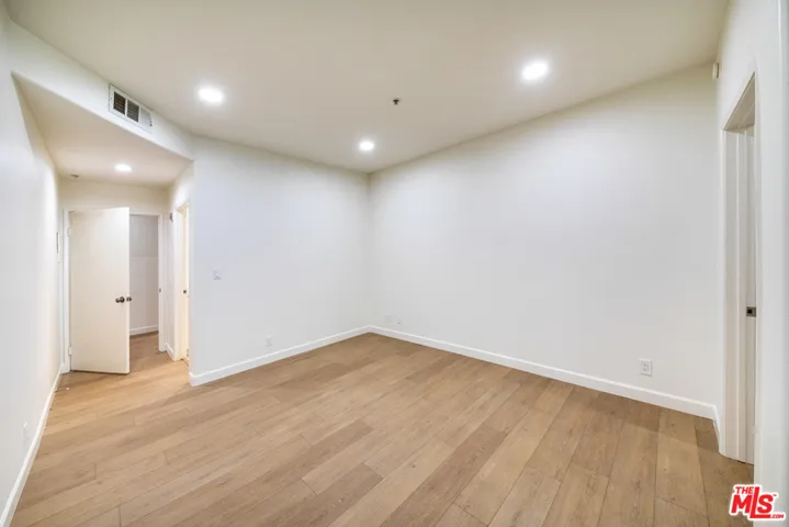 333 Westminster Avenue 104, Los Angeles, California 90020