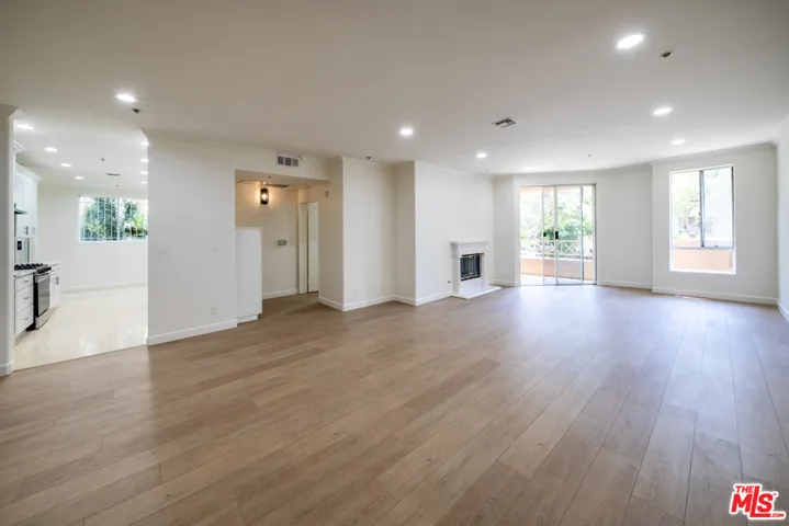 333 Westminster Avenue 104, Los Angeles, California 90020