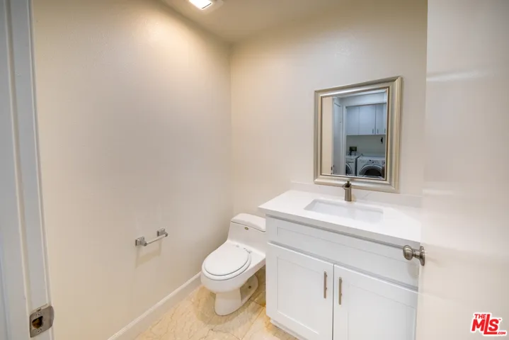 333 Westminster Avenue 104, Los Angeles, California 90020