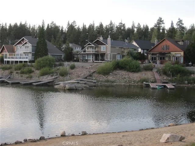 42531 Falcon Avenue, Big Bear, California 92315