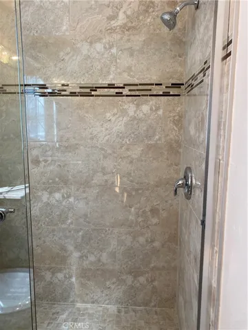 shower bathroom 2