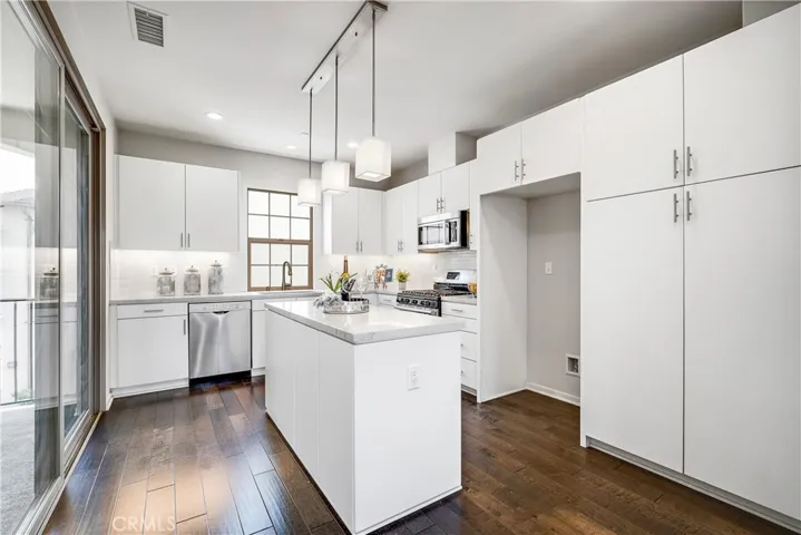 119 Tallowood, Irvine, California 92620