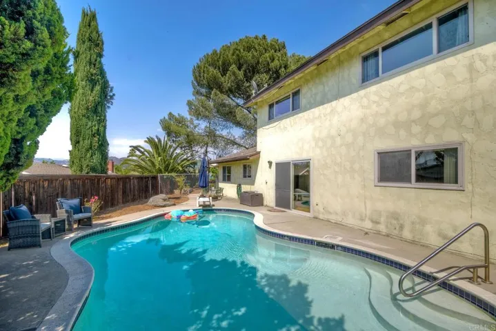 1870 Jeffrey Avenue, Escondido, California 92027