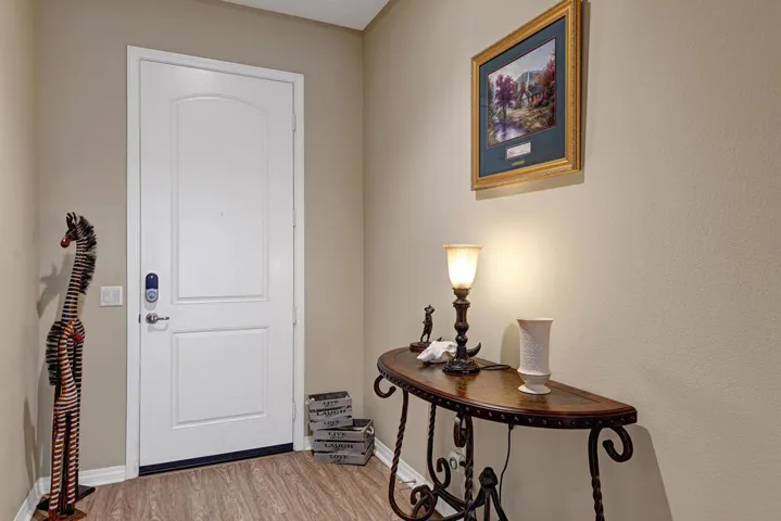 ENTRY HALL DETAIL MLS