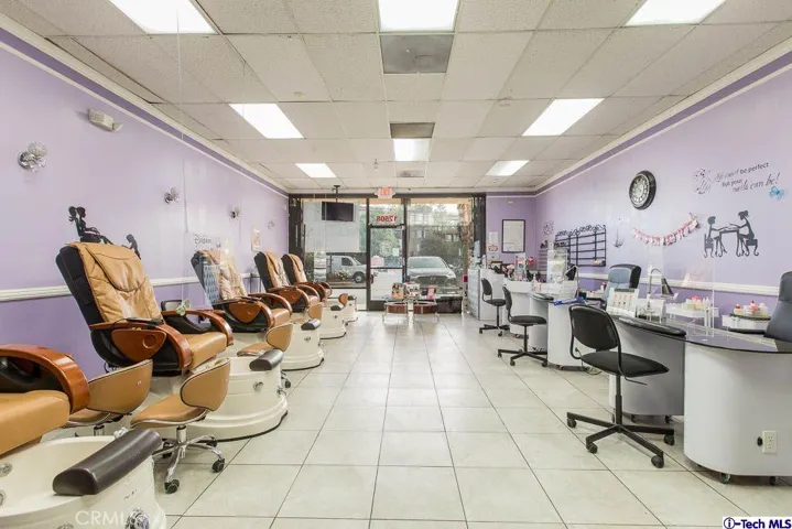 12508 Vanowen Street, North Hollywood, California 91605