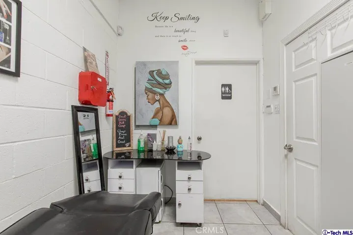 12508 Vanowen Street, North Hollywood, California 91605