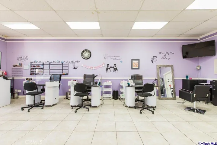 12508 Vanowen Street, North Hollywood, California 91605