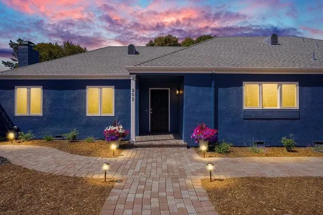 205 W Floresta Way, Portola Valley, California 94028