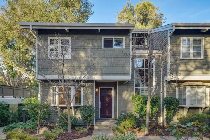 712 University Drive, Menlo Park, California 94025