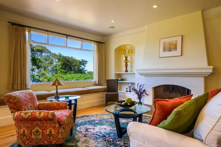 836 Jewell Avenue, Pacific Grove, California 93950