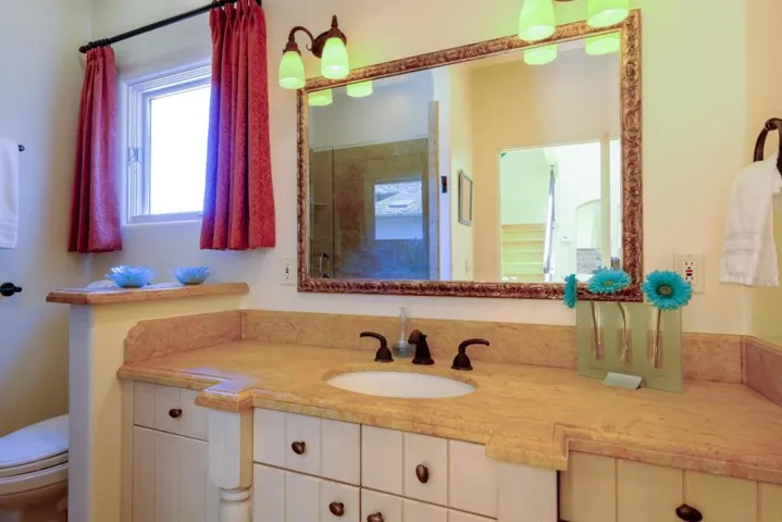 836 Jewell Avenue, Pacific Grove, California 93950