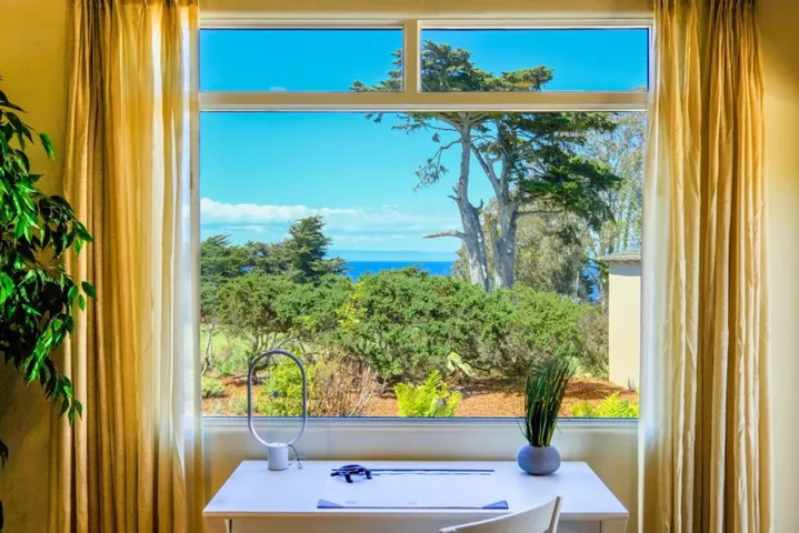 836 Jewell Avenue, Pacific Grove, California 93950