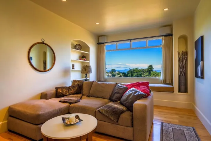 836 Jewell Avenue, Pacific Grove, California 93950