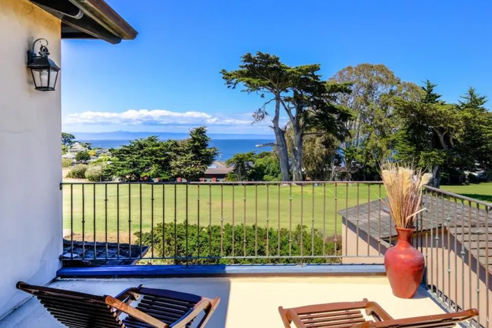 836 Jewell Avenue, Pacific Grove, California 93950