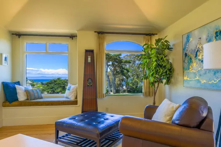 836 Jewell Avenue, Pacific Grove, California 93950