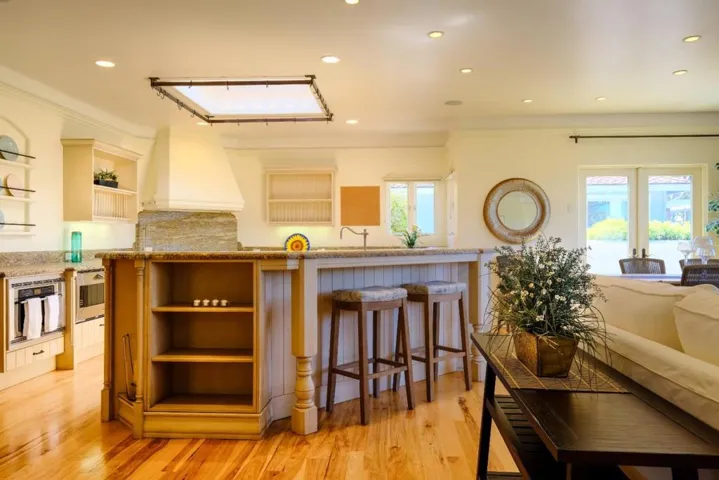 836 Jewell Avenue, Pacific Grove, California 93950