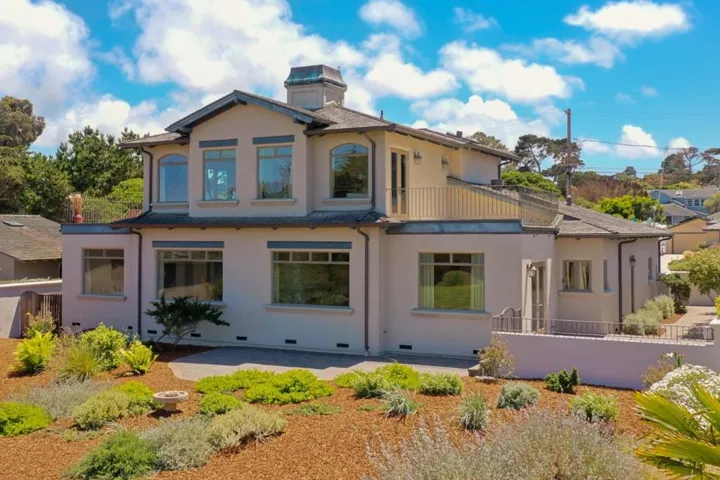 836 Jewell Avenue, Pacific Grove, California 93950