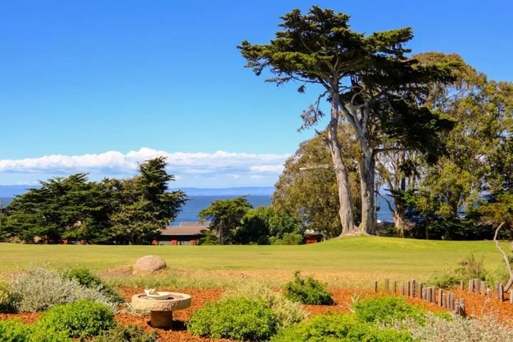 836 Jewell Avenue, Pacific Grove, California 93950