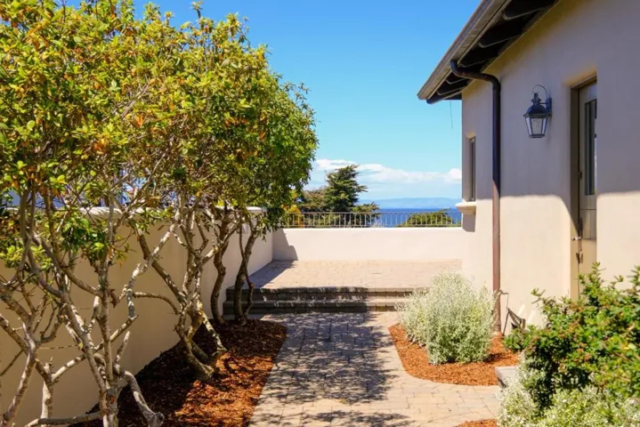 836 Jewell Avenue, Pacific Grove, California 93950