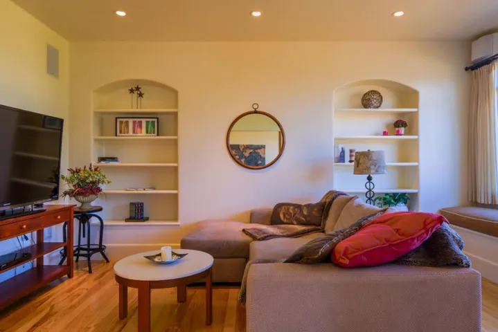 836 Jewell Avenue, Pacific Grove, California 93950