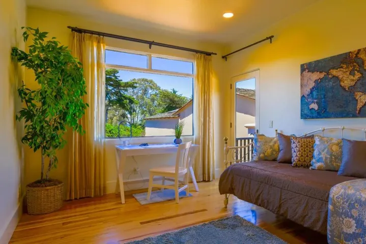 836 Jewell Avenue, Pacific Grove, California 93950
