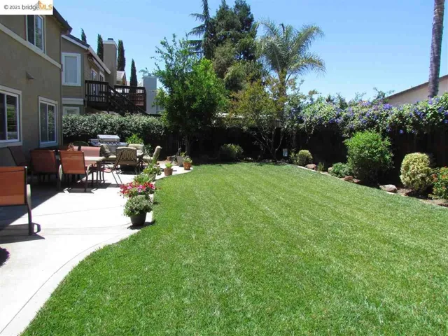 1554 Autumn Valley Way, Brentwood, California 94513