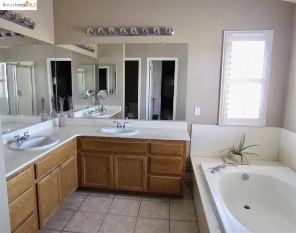 1554 Autumn Valley Way, Brentwood, California 94513