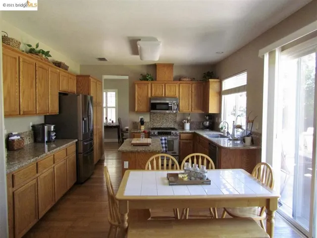 1554 Autumn Valley Way, Brentwood, California 94513