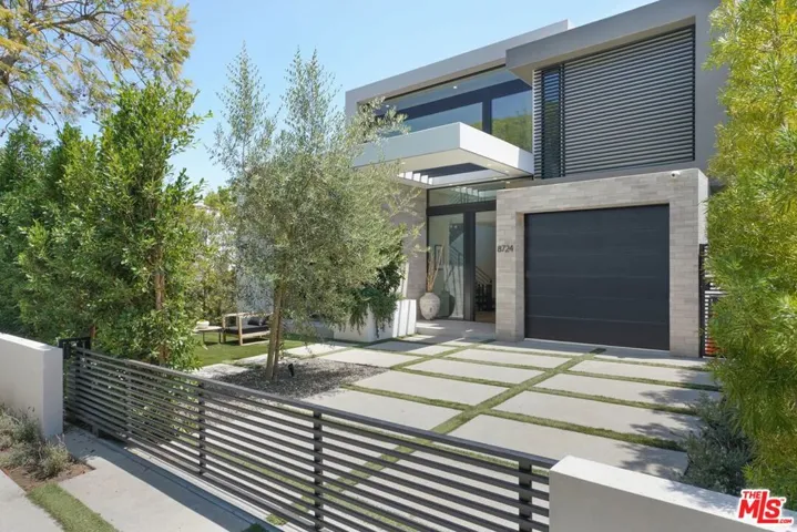 8724 Rangely Avenue, West Hollywood, California 90048