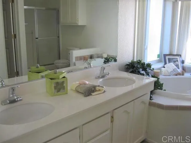 8975 Lawrence Welk Dr. 129, Escondido, California 92026