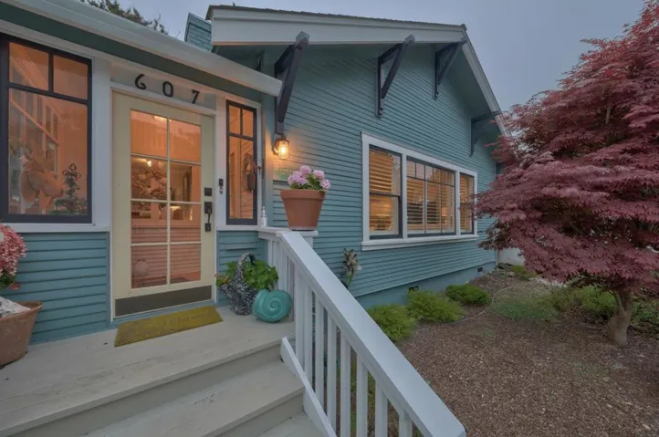 607 Congress Avenue, Pacific Grove, California 93950