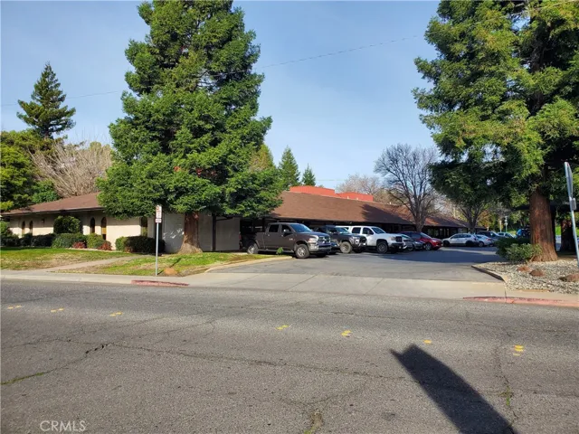 460 Rio Lindo Avenue, Chico, California 95926