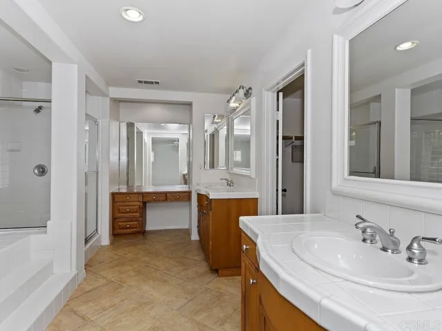 277 Rain Tree Drive, Encinitas, California 92024