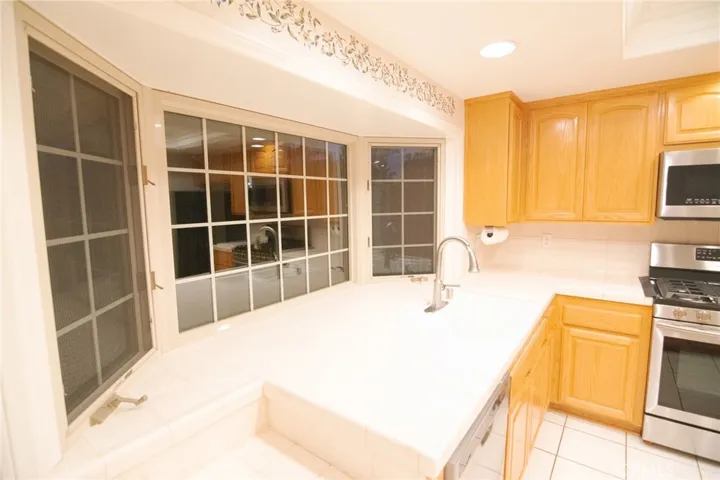 6 Saratoga, Irvine, California 92620