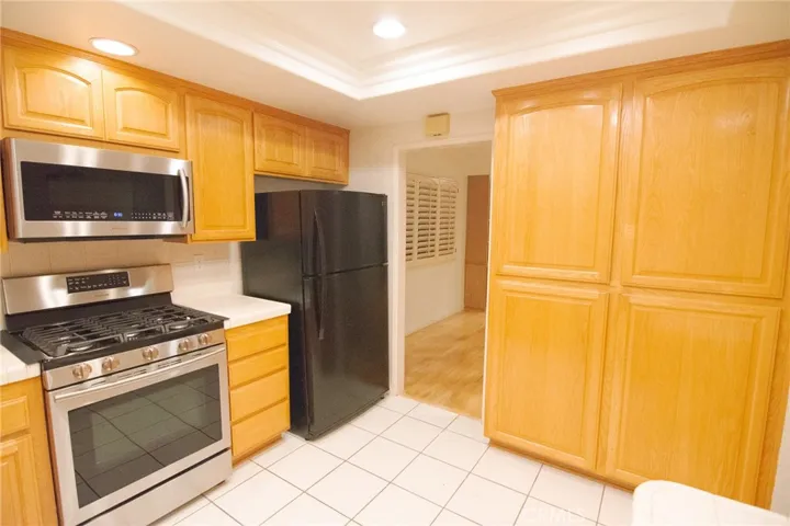 6 Saratoga, Irvine, California 92620