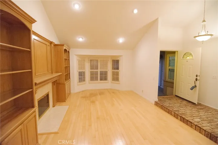 6 Saratoga, Irvine, California 92620
